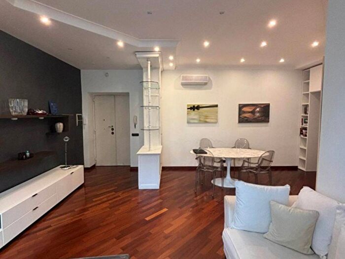 Appartamento trilocale in affitto in Viale Regina Margherita, Trieste Coppedè, Roma