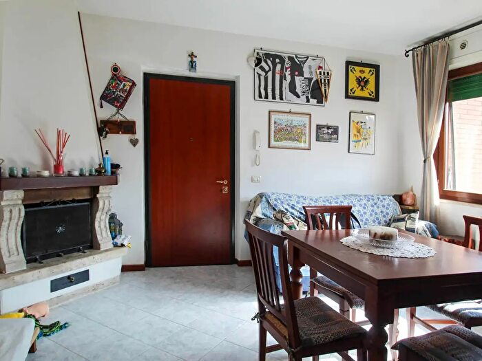 Appartamento con 5 locali in vendita in Siena