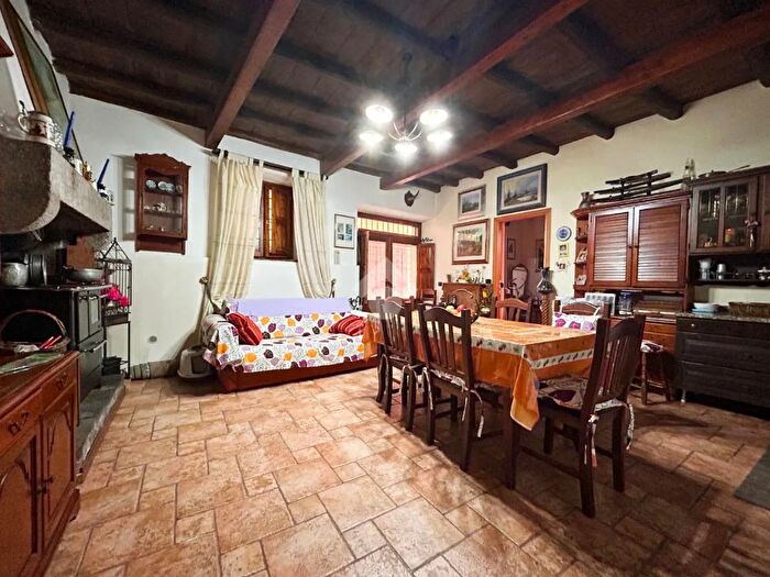 Appartamento quadrilocale in vendita in Via Degi Eroi, Blera