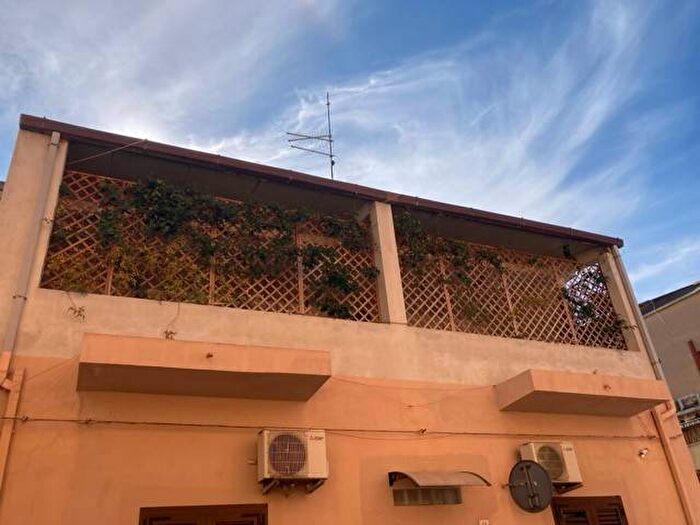 Appartamento trilocale in affitto in Via Federico Confalonieri, Selargius
