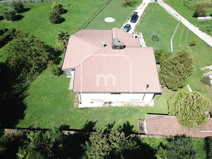 Casa quadrilocale in vendita in Via della Carrara, Artena