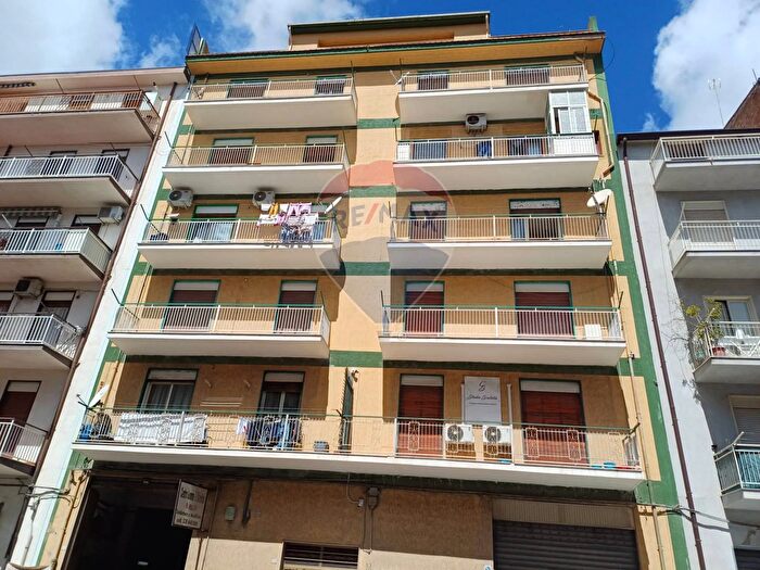 Appartamento con 8 locali in vendita in Corso Vittorio Veneto, Favara