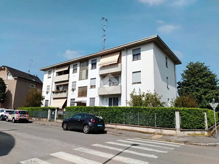 Appartamento trilocale in vendita in Via Cristoforo Colombo, Parma