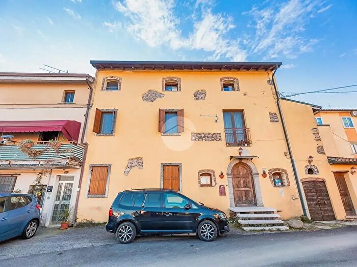 Appartamento trilocale in vendita in Via Duca degli Abruzzi, Villafranca Di Verona