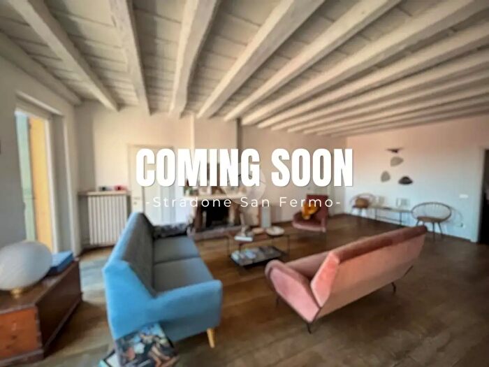 Appartamento con 5 locali in vendita in Stradone San Fermo, Verona