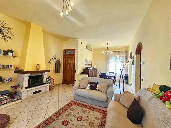 Appartamento con 5 locali in vendita in Zona Centro, Certaldo