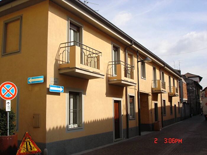 Appartamento bilocale in affitto in Via Novembre, Centro, Arcore