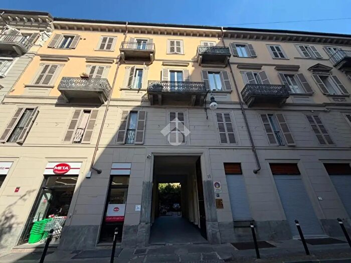 Appartamento monolocale in affitto in Via Fratelli Calandra, Torino