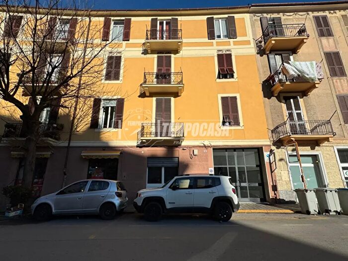 Appartamento quadrilocale in vendita in Via Giuseppe Verdi, Savona