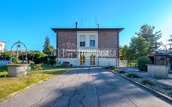 Appartamento trilocale in vendita in Via Paolo Fabbri, Molinella