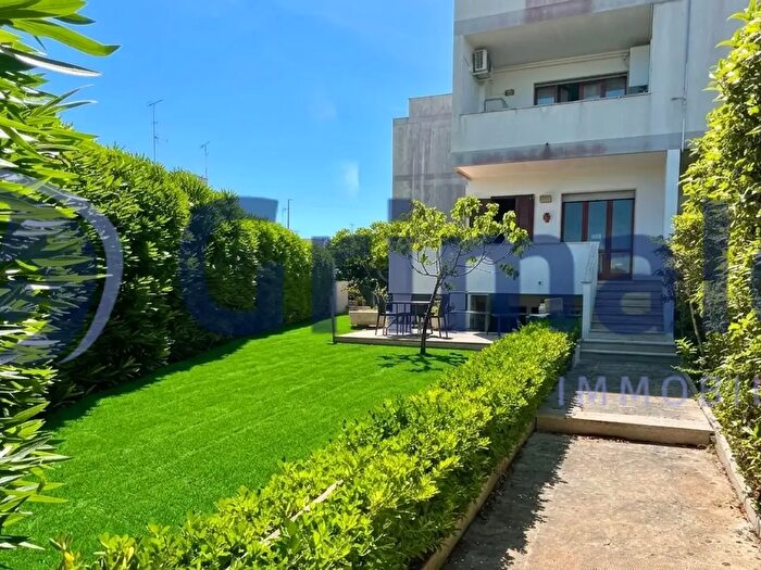 Appartamento con 5 locali in vendita in Via Nettario di Casole, Otranto
