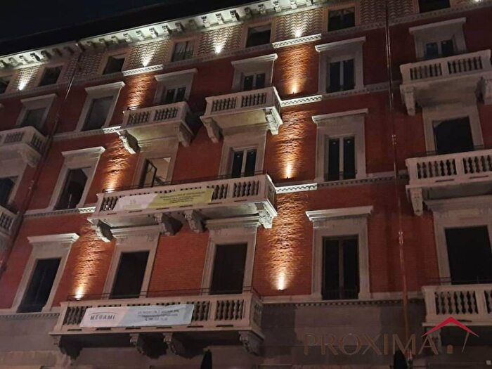 Appartamento bilocale in affitto in Via Giuseppe Verdi, Giardini Reali, Torino