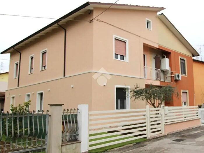 Casa trilocale in vendita in Via Sabotino, Gambettola