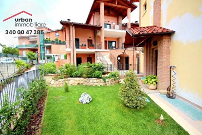 Casa con 6 locali in vendita in Via Montagnino, L'Aquila