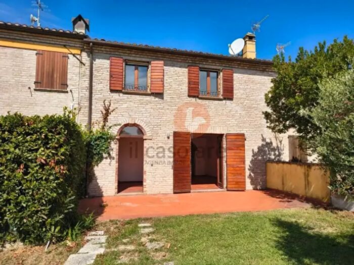 Casa quadrilocale in vendita in Via di Villa Giulia, Fano