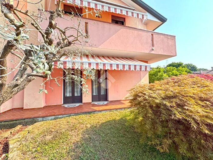 Casa in vendita in Via Sant' Antonio, Campo San Martino