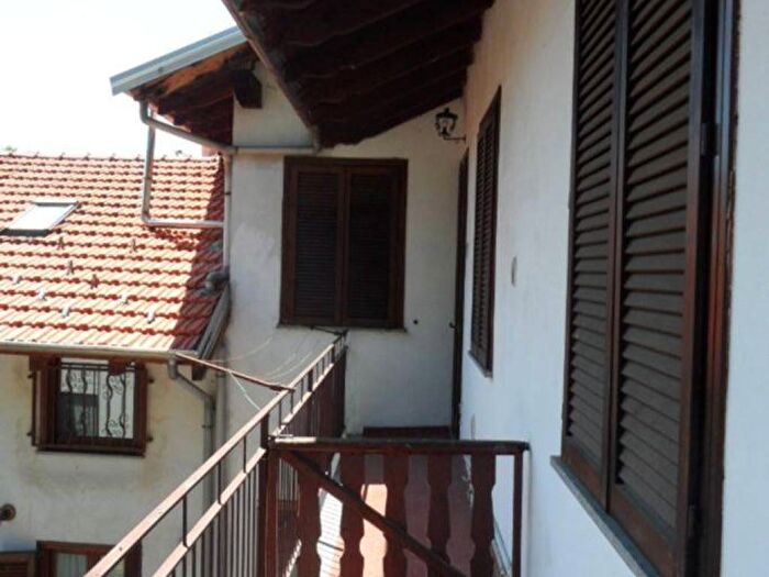 Appartamento quadrilocale in affitto in Via Angelo Ottone, Centro, Borgosesia