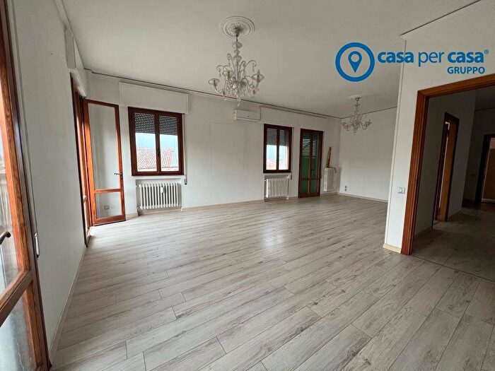 Appartamento quadrilocale in affitto in Adria Via Carducci, Centro, Adria