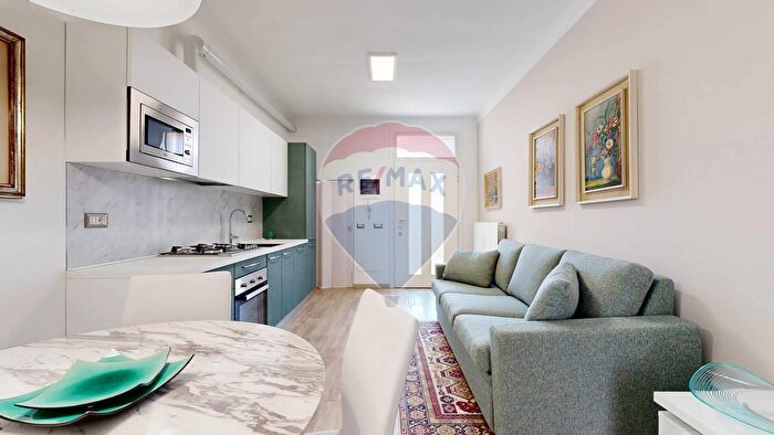 Casa quadrilocale in vendita in Via Camillo Benso Cavour, Gorgonzola