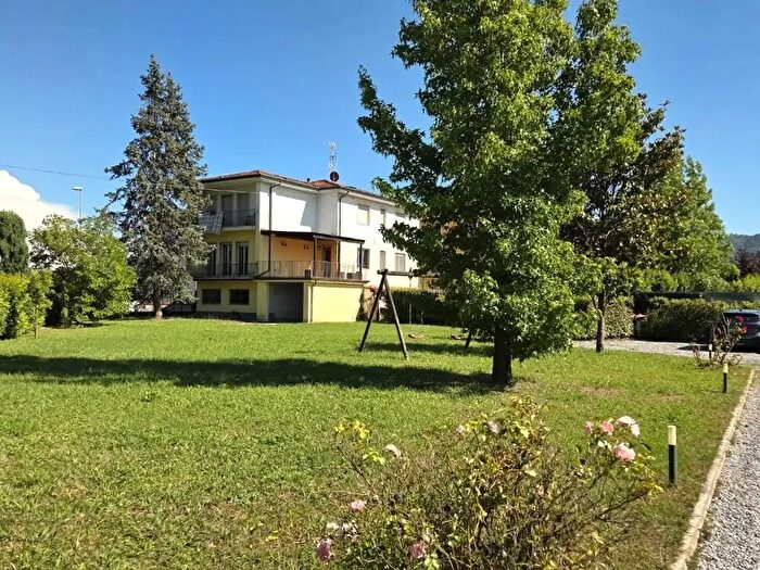 Casa con 5 locali in vendita in del Fossetto, Lucca