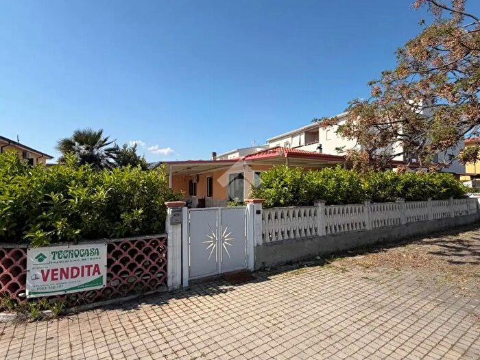 Casa quadrilocale in vendita in Via Svizzera, CoriglianoRossano