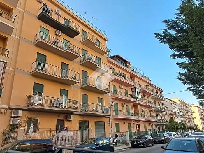Appartamento trilocale in vendita in Via Vincenzo Marchesano, Palermo