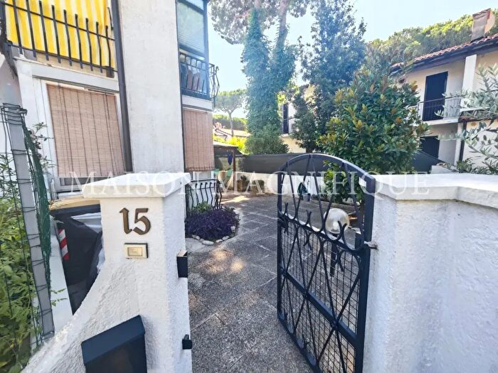 Appartamento bilocale in vendita in Via Annibale Carracci, Comacchio