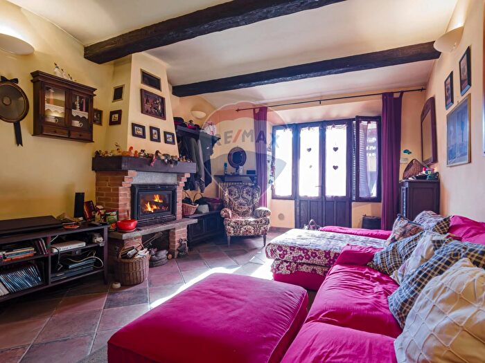 Casa con 5 locali in vendita in Via Giotto, Trana