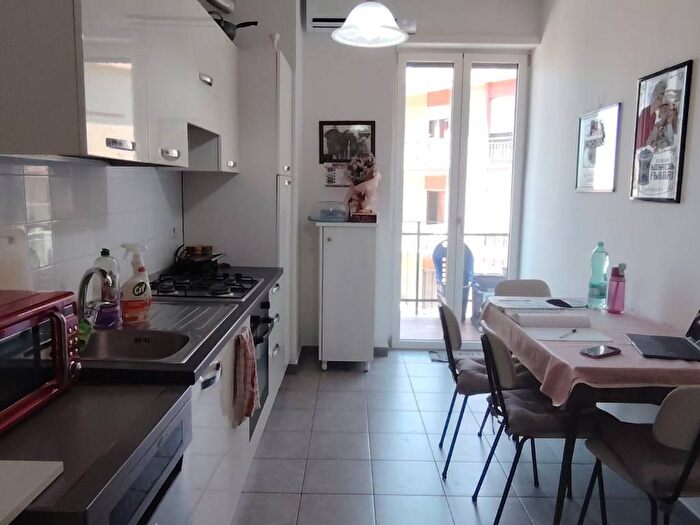 Appartamento trilocale in affitto in Via San Saturnino, Villanova, Cagliari