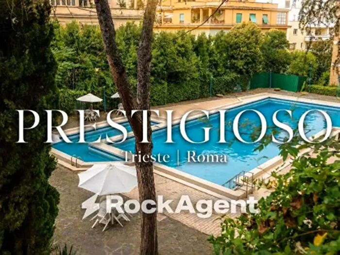Appartamento con 5 locali in vendita in Roma