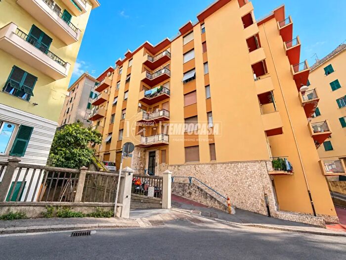 Appartamento trilocale in vendita in Via Sparta a, Genova