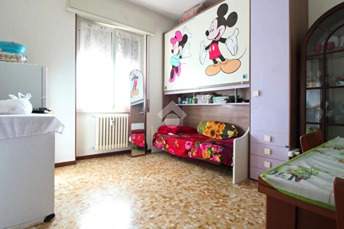 Appartamento bilocale in vendita in Via Lunigiana, Pavia