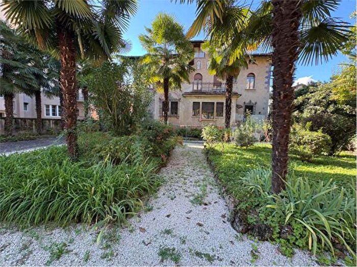 Casa con 6 locali in vendita in Trento