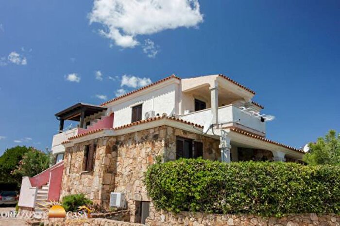 Appartamento trilocale in vendita in Via Adige, Budoni