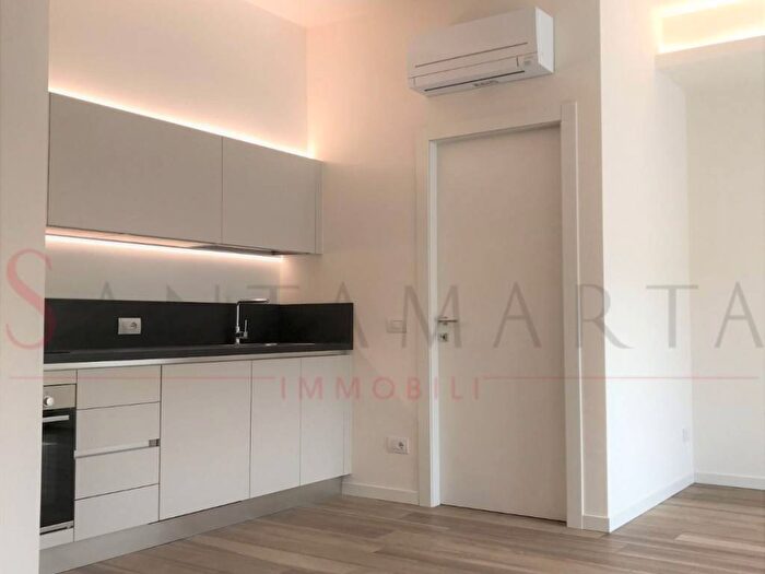 Appartamento trilocale in affitto in Via Orio Vergani, Maggiolina, Milano