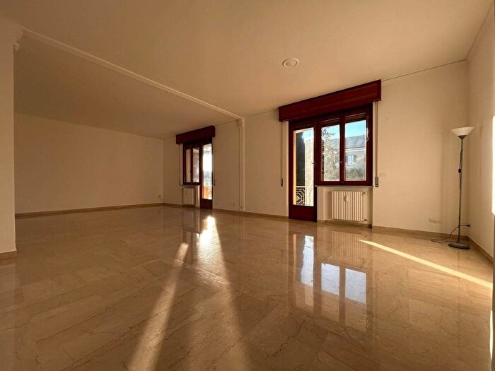 Appartamento con 6 locali in affitto in Via Giorgio Byron, Albaro, Genova