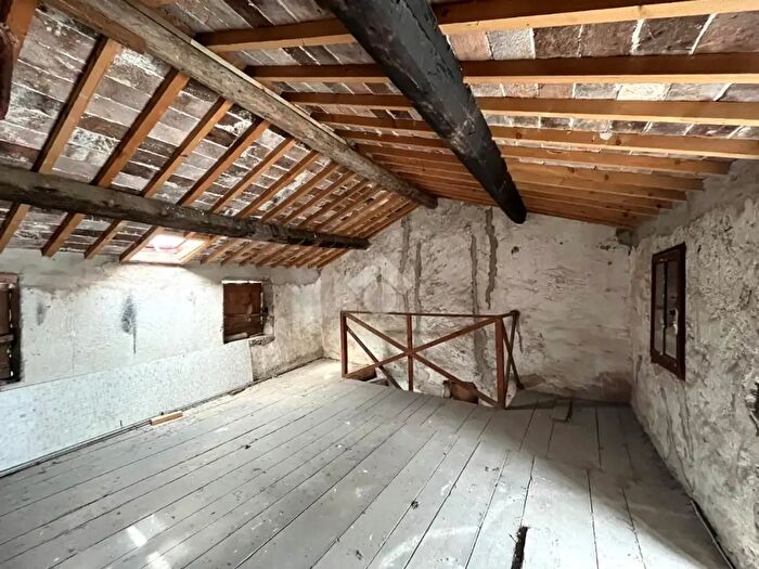 Casa con 7 locali in vendita in Via Castelnuovo, Bassano Del Grappa