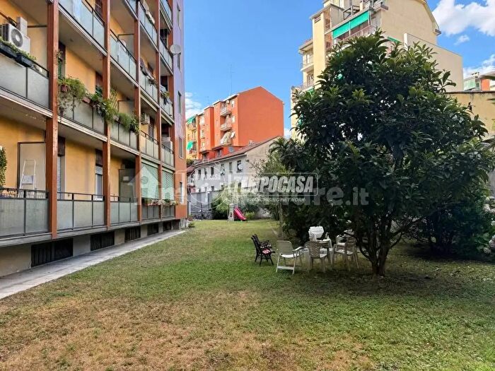 Appartamento trilocale in vendita in Via Luigi Varanini C, Milano