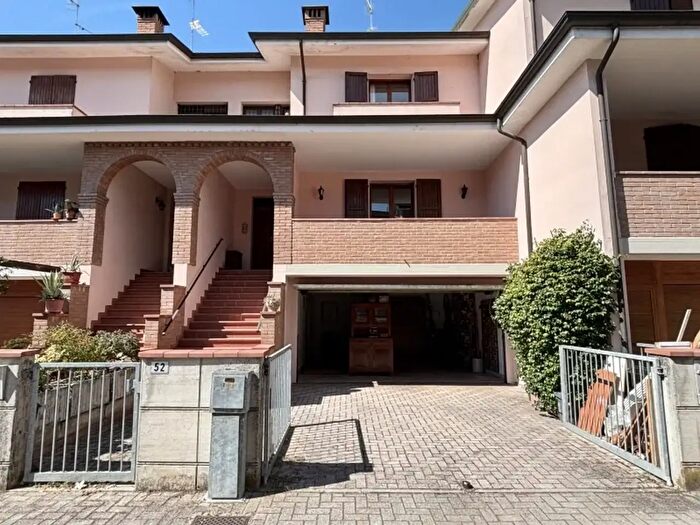 Appartamento con 5 locali in vendita in Via Don Branchetti, Rio Saliceto