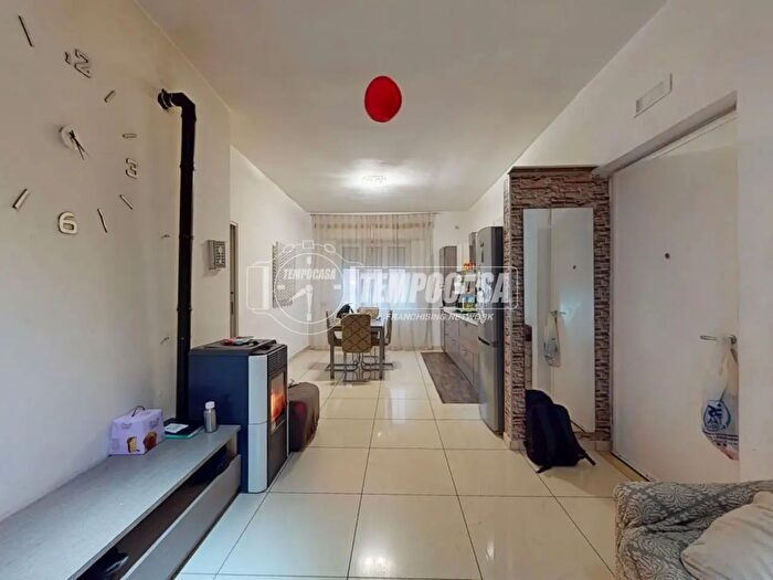 Appartamento trilocale in vendita in Via Francesco Cilea, Aversa