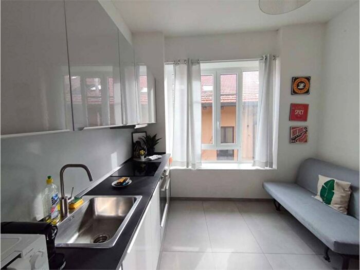 Appartamento bilocale in affitto in via costantino baroni, Gratosoglio, Milano