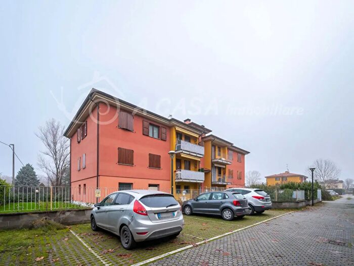 Appartamento trilocale in vendita in Via della Bassa B, Lesignano De Bagni