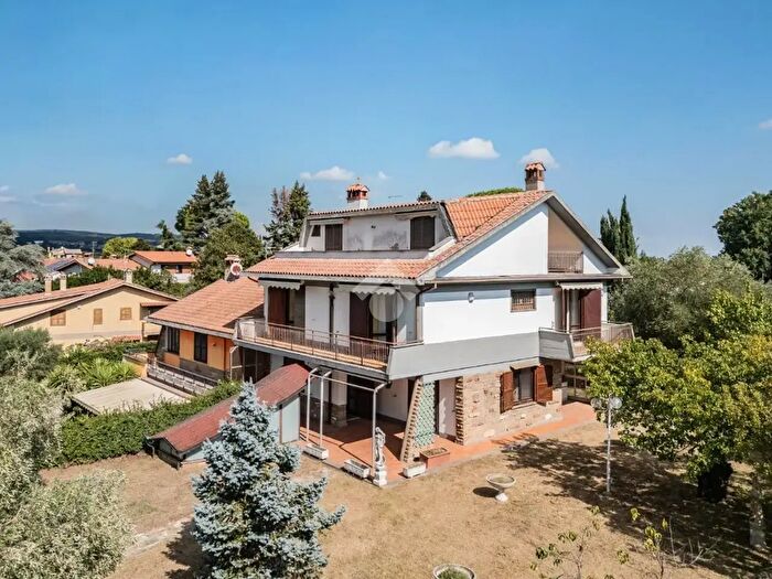 Casa monolocale in vendita in Via dei Ludi, Sutri