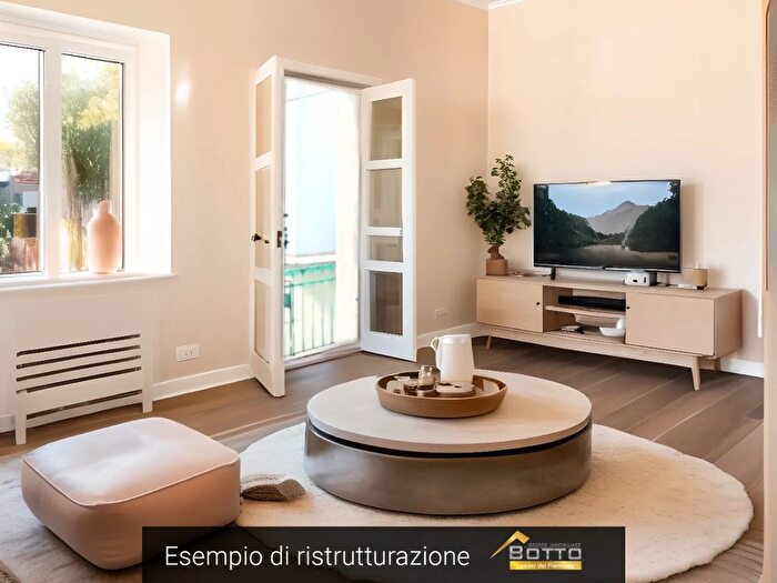 Casa con 5 locali in vendita in Vicolo Ombroso, Verbania