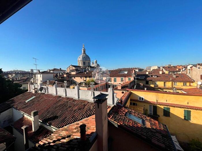 Appartamento bilocale in affitto in Via Calzavellia, Loggia Garibaldi, Brescia