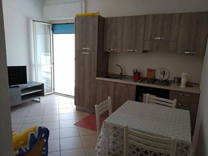 Appartamento trilocale in affitto in Corso Umberto I, Soverato Marina, Soverato