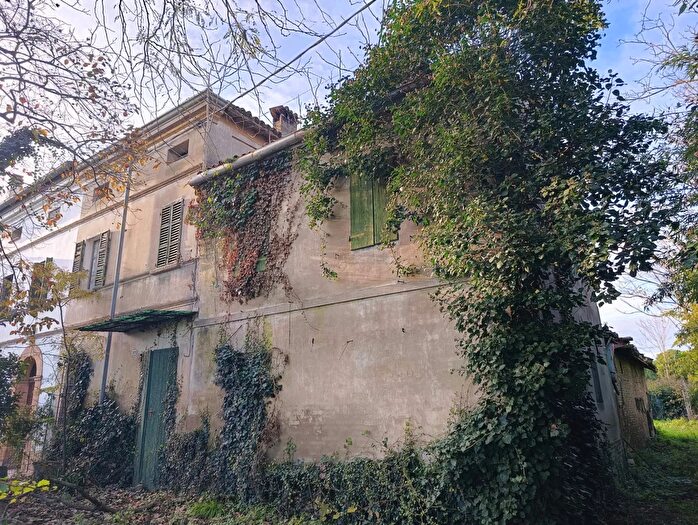 Casa trilocale in vendita in Via Petrosa, Ravenna