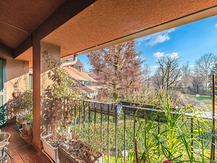 Appartamento quadrilocale in vendita in Viale Cesare Battisti, Monza