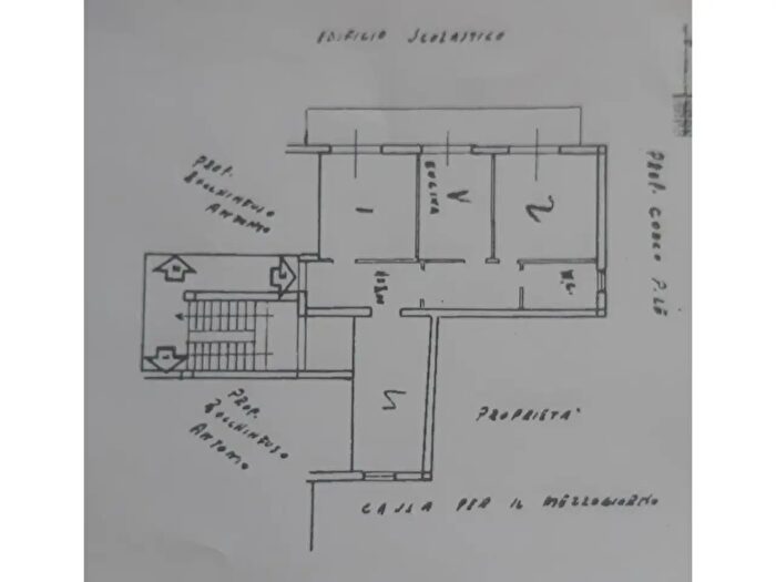 Appartamento trilocale in vendita in Via Pollella, San Lucido