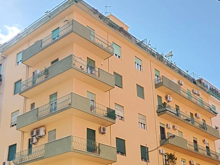 Appartamento con 6 locali in affitto in Via Generale Eugenio Di Maria, Notarbartolo Sciuti, Palermo